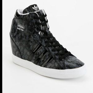 Adidas basket wedge 7